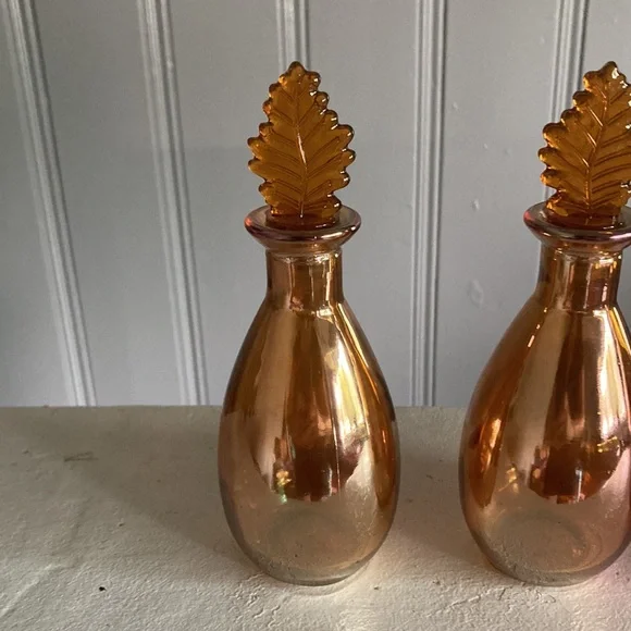 NWT Set of 3 Two Tone Iridescent Amber Decorative Glass Bottles w/ Leaf Tops 🍁 - Picture 7 of 17